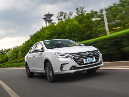 ��������Դ���� ���ǵ���EV450�󲽿�Խ