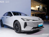 第二代长安UNI-V智电iDD北京车展发布