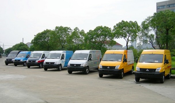 向签约仪式举行